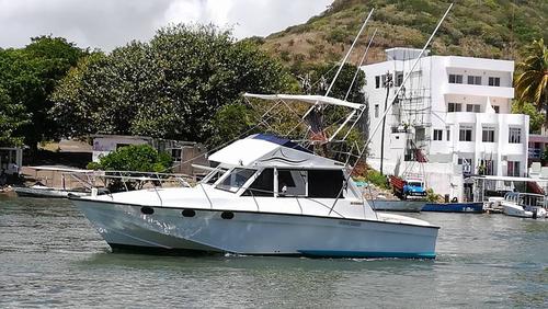 Have fun in the sun on this Flacq motor boat charter