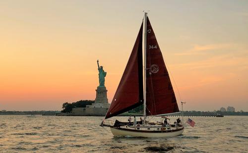 Sail NYC's skyline aboard a classic sailboat!