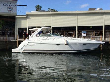 Motor yacht boat for rent in Miami