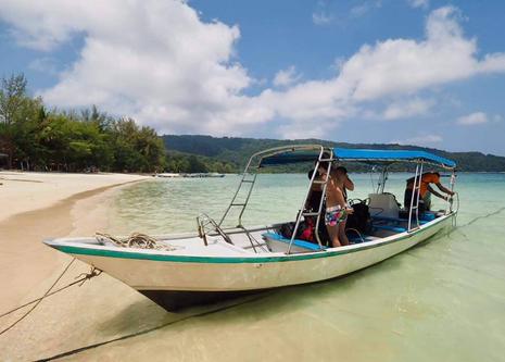 Go on a nautical adventure on this elegant motor boat