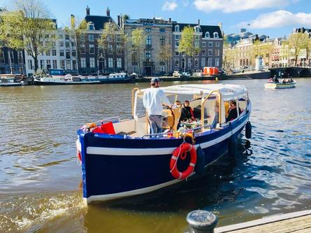 Up to 30 persons can enjoy a ride on this Center console boat