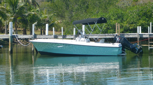 Relax on board our motor boat charter in Green Turtle Cay