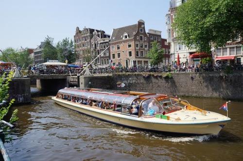 Go on a nautical adventure on this elegant electric boat