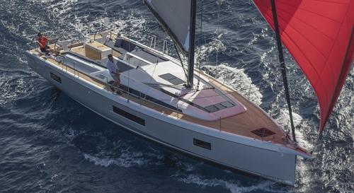 Enjoy Martinique onboard Oceanis 51.1