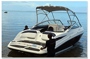 Boat rental in Bel Ombre, 