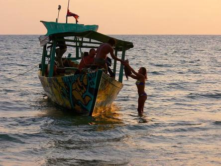 Center console boat rental in Kaoh Kong, Cambodia