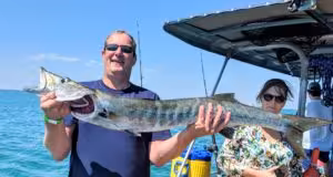 Custom's 25.0 feet in Darwin