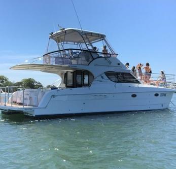 Boat rental in Queensland, 