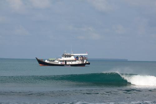 Boat rental in Padang, 