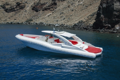 Indulge in luxurious tour aboard this lavishing yacht!