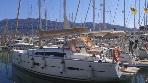 Experience Tortola on board this elegant sail boat