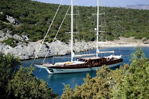 Explore Turkey on our luxurious Sail boat for rent
