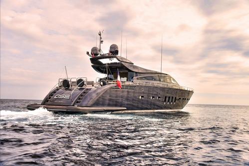 Dare to be different with this super-yacht in Saint-Tropez