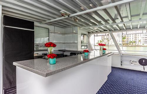 Discover Miami surroundings on this Custom Custom boat