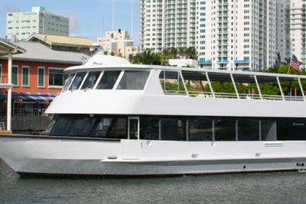 Up to 140 persons can enjoy a ride on this Mega yacht boat
