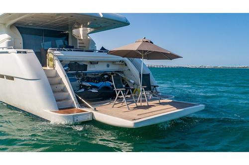 Ferritti's 76.2 feet in Miami Beach