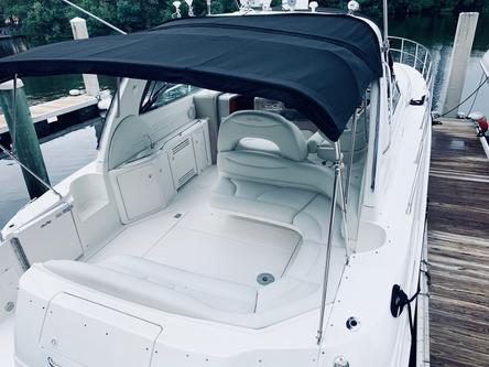 Boating is fun with a Motor yacht in Aventura