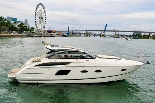 Boating is fun with a Cruiser in Fajardo