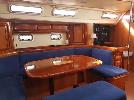This 50.0' Bavaria cand take up to 10 passengers around Saronic Gulf
