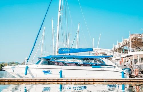 39 ft  VIP Private Speedboat charter