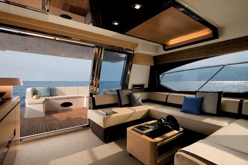 Boat rental in Miami, FL
