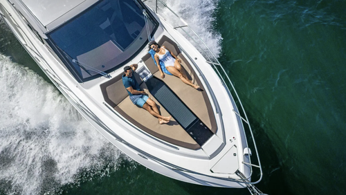 Boating is fun with a Motor yacht in Miami