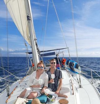 Up to 10 persons can enjoy a ride on this Motorsailer boat