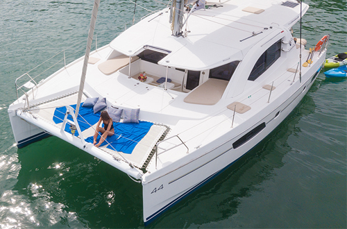 Catamaran boat for rent in Philipsburg