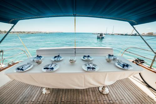This 62.0' 1990 cand take up to 30 passengers around Paphos