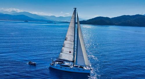 Enjoy with Motorsailor Difference