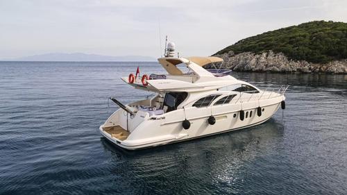 Daily and weekly trip with luxury Azimut 55