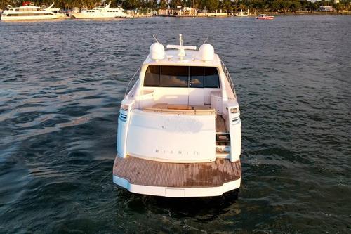 Boating is fun with a Motor boat in Miami Beach