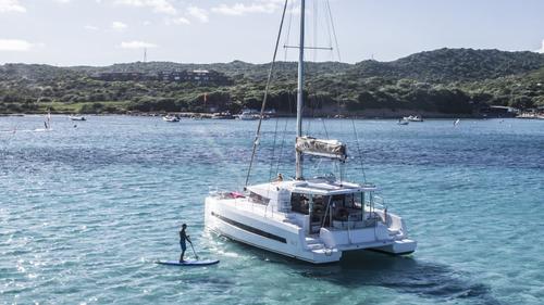 Have fun aboard this wonderful Bali 4.1 in Nassau