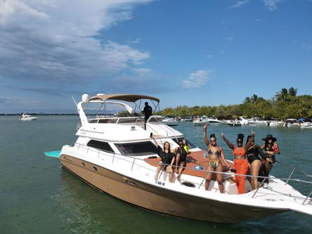 Saray's 50.0 feet in Miami