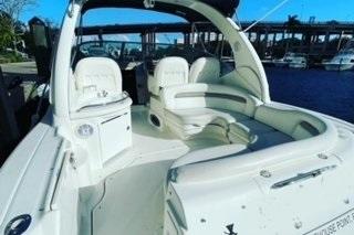 This 38.0' Sea Ray cand take up to 12 passengers around Miami