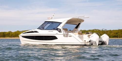 Catamaran boat for rent in Montauk