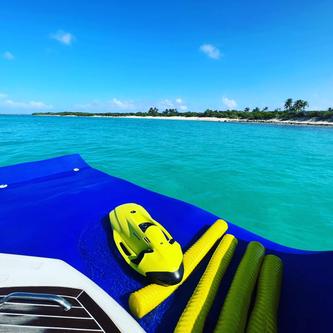 Up to 12 persons can enjoy a ride on this Azimut boat