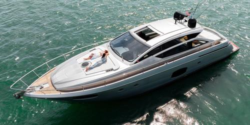 Up to 13 persons can enjoy a ride on this Motor yacht boat