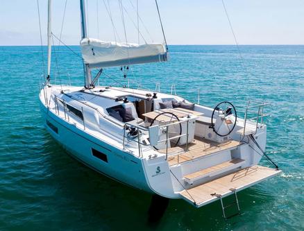 Beneteau boat for rent in Lagos