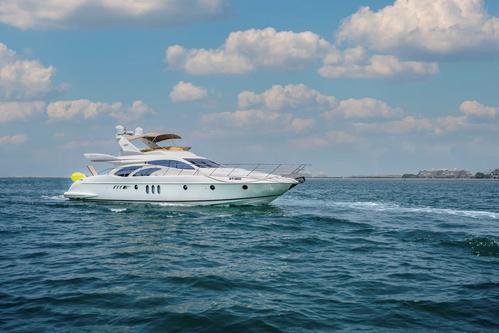 Boat rental in Dubai, 