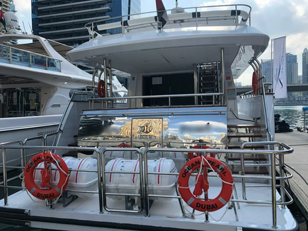 Motor yacht boat for rent in Dubai