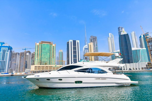 This 60.0' Majesty cand take up to 25 passengers around Dubai