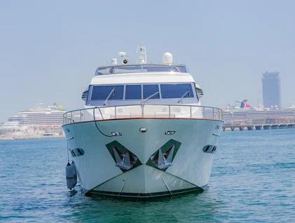 Up to 65 persons can enjoy a ride on this Mega yacht boat