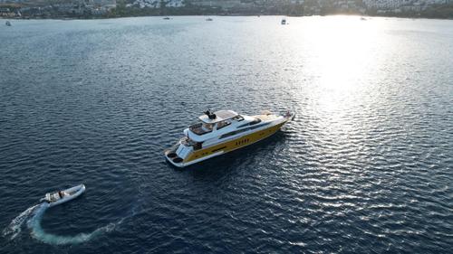Motor yacht boat for rent in Yalikavak