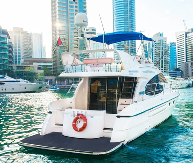 Motor yacht boat for rent in Dubai