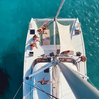 THE LUXURIOUS CATAMARAN in Town! Enjoy Lisbon with us!