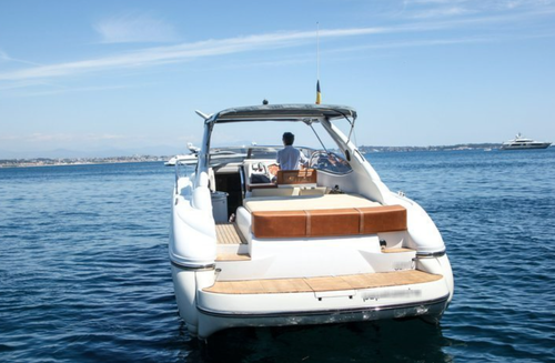 Sunseeker's 44.0 feet in Saint-Tropez