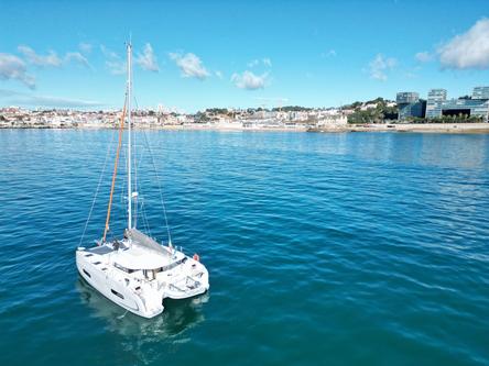 Discover Cascais surroundings on this Excess XCS boat