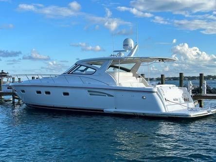 Rose Island Charter 52 Tiara