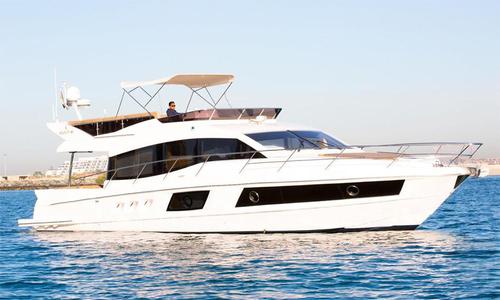 Dubai: Private Yacht Charter from Dubai Marina